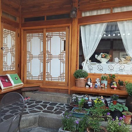 Dajayon Hanok Stay Сеул Экстерьер фото