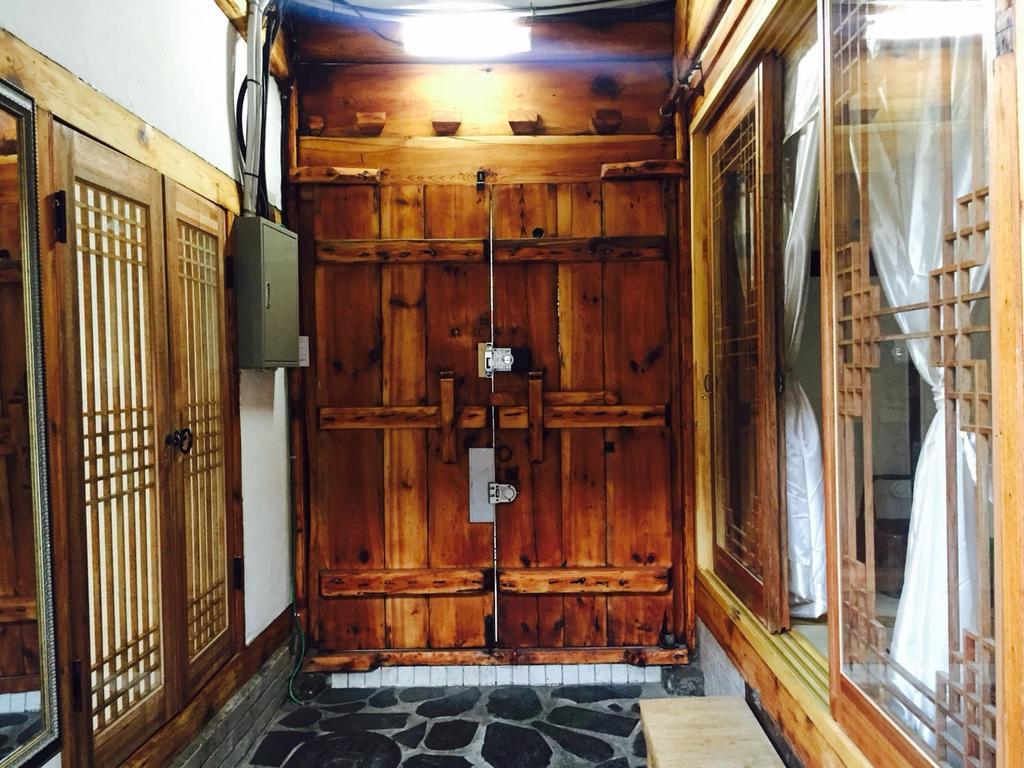 Dajayon Hanok Stay Сеул Экстерьер фото