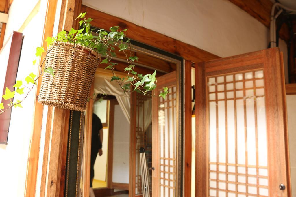 Dajayon Hanok Stay Сеул Экстерьер фото