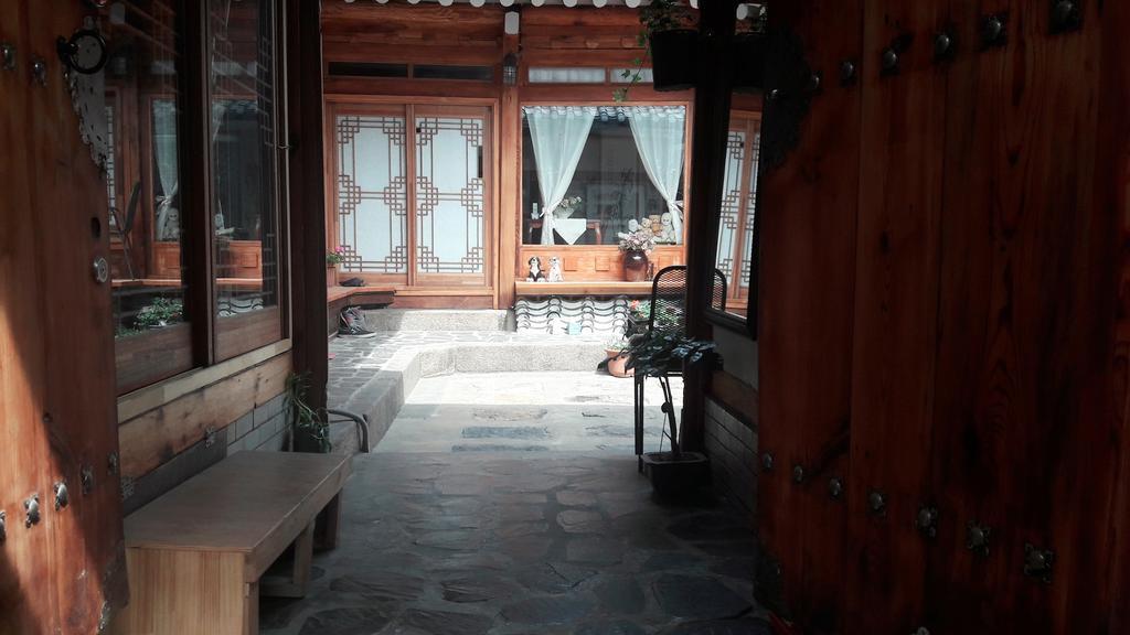 Dajayon Hanok Stay Сеул Экстерьер фото